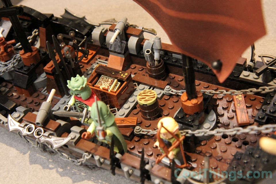 lego-pirate-ship-ambush-79008-14