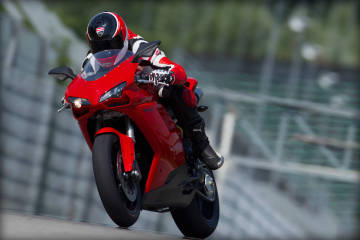 2011 Ducati 848 EVO Brings Higher Specs, Performance Upgrades, Same Price