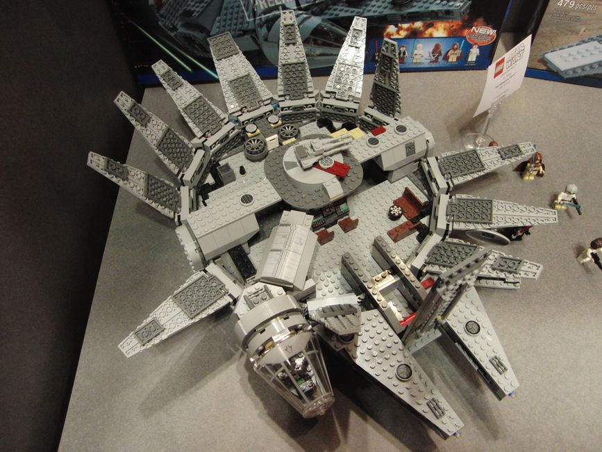 LEGO Star Wars Millennium Falcon - Model 7965