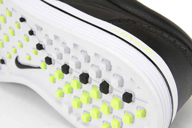 Nike Lunar Swingtips: Golf Shoes For 