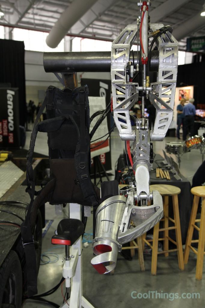 Prosthesis Giant Exoskeleton Turns Humans Into Four-Legged Beasts