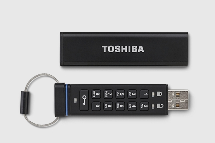 toshiba-encrypted-flash-drive-1