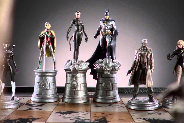 DC and Marvel Chess Collection