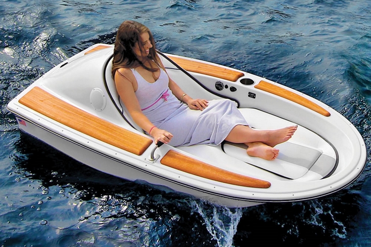 one-person-electric-watercraft-1