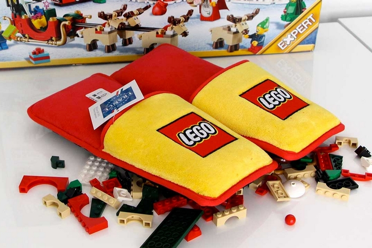 brand-station-LEGO-slippers-2