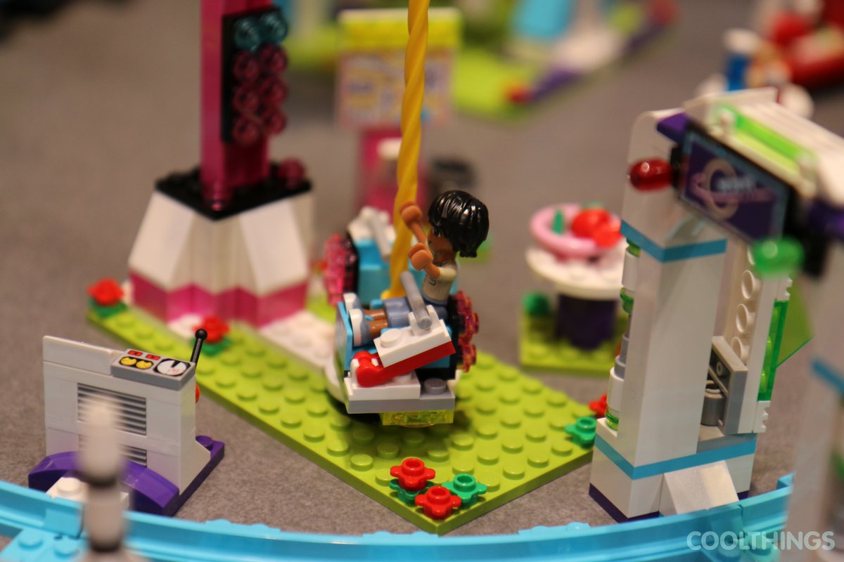 Kostumer hungersnød På forhånd LEGO Friends Set 41130 Amusement Park Roller Coaster – Exclusive Pics