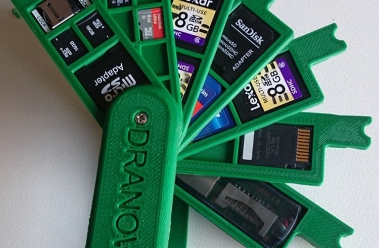 pocket-memory-card-holder-2