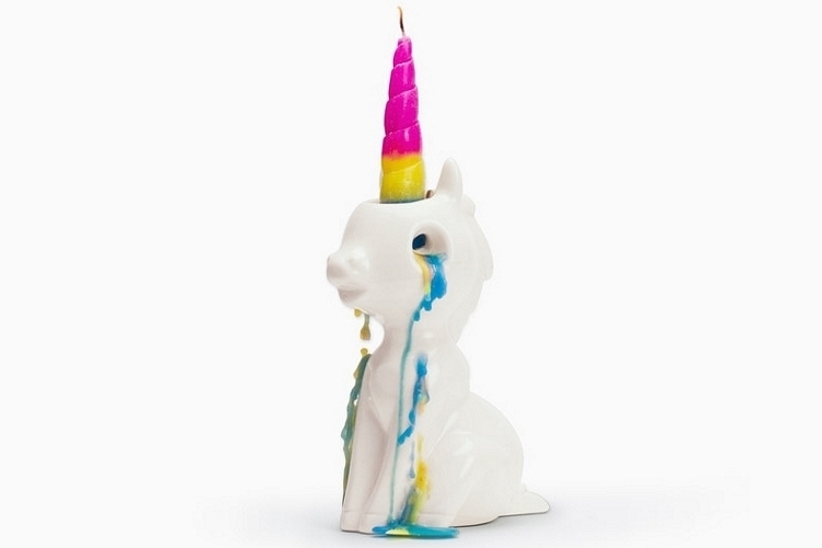 crying-unicorn-candle-1