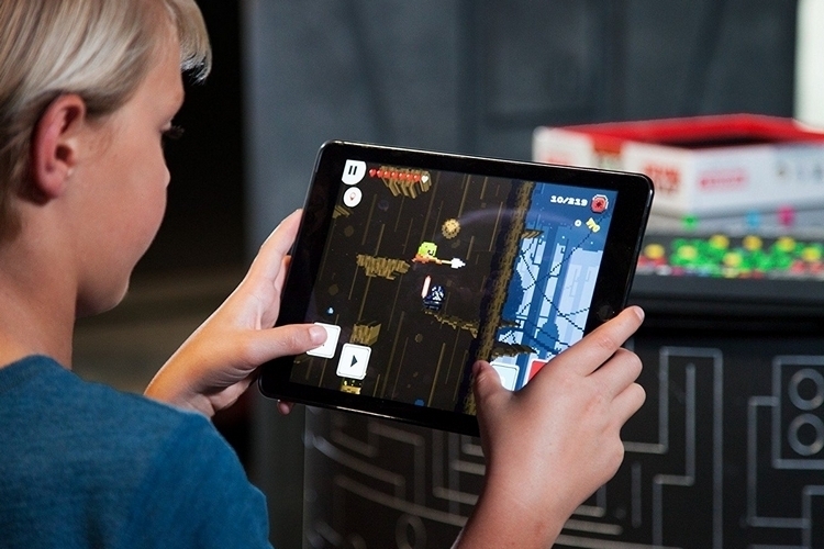 Bloxels' New Kit Lets Your Kids Make Their Own Star Wars Games.