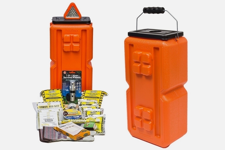 https://netdna.coolthings.com/wp-content/uploads/2017/12/waterbrick-autobrick-emergency-kit-1.jpg