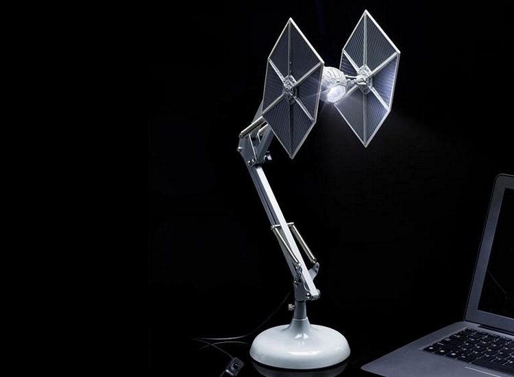 star-wars-tie-fighter-desk-lamp-1