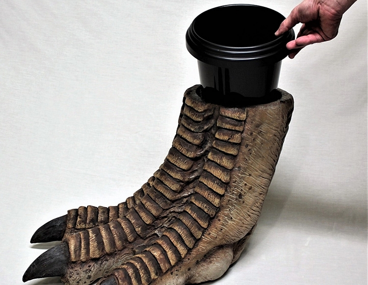 regal-robot-faux-dinosaur-foot-waste-basket-4