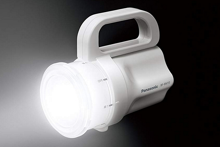 019-panasonic-any-battery-led-flashlight