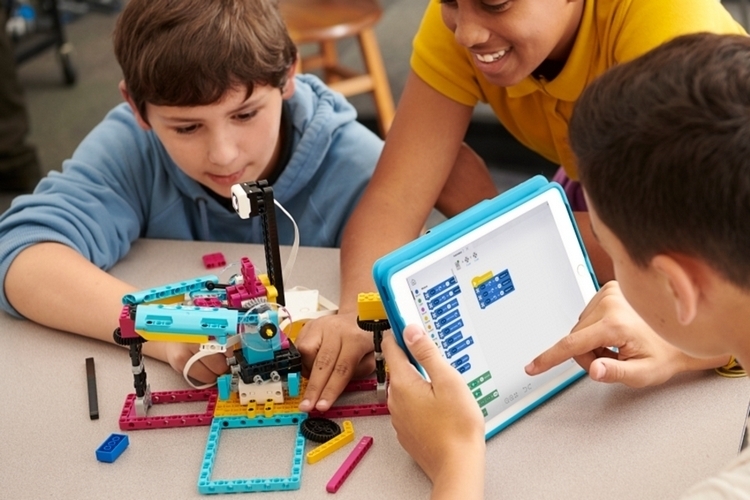 LEGO-education-spike-prime-set-4
