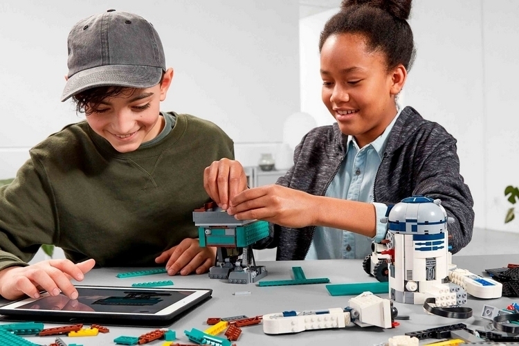 LEGO-star-wars-boost-droid-commander-3