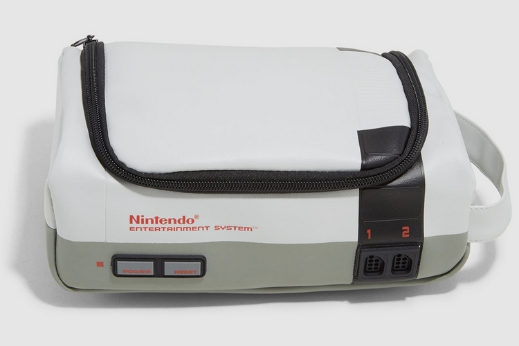 boxlunch-NES-dopp-kit-1