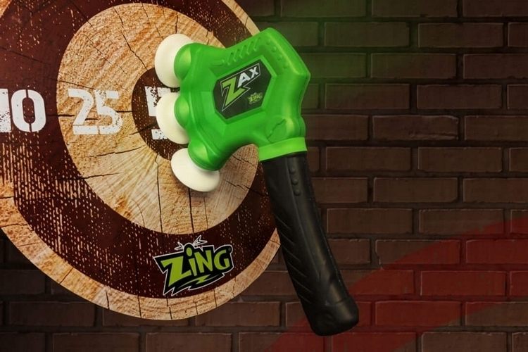 zing-toys-zax-foam-throwing-axe-3
