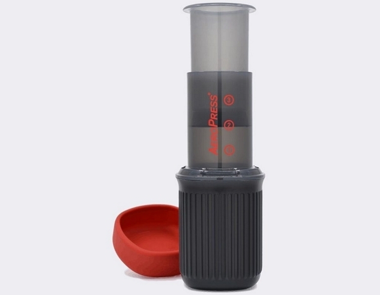 The FrankOne is a simple and portable coffee brewing gadget