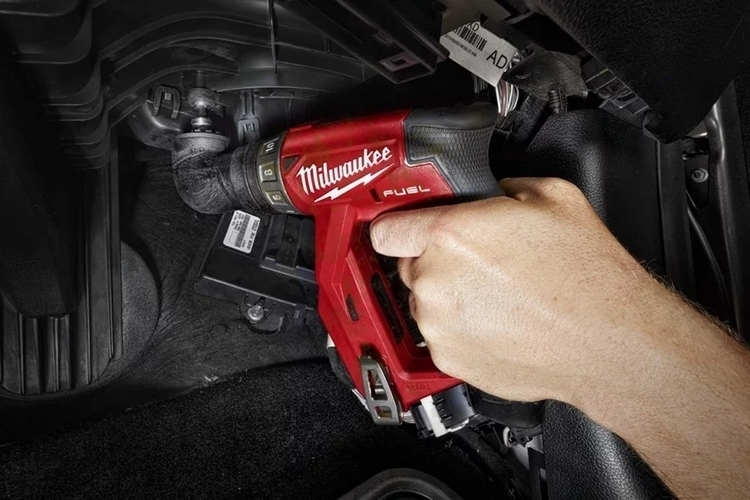 Milwaukee M12 Fuel Drill Driver Lets You Work In The Tightest Spaces.