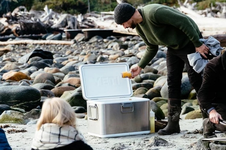 Stainless steel best sale yeti cooler