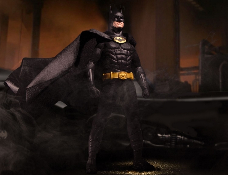 Pre-Order Mezco One:12 Batman 1989 Limited Edition Michael Keaton Figure 
