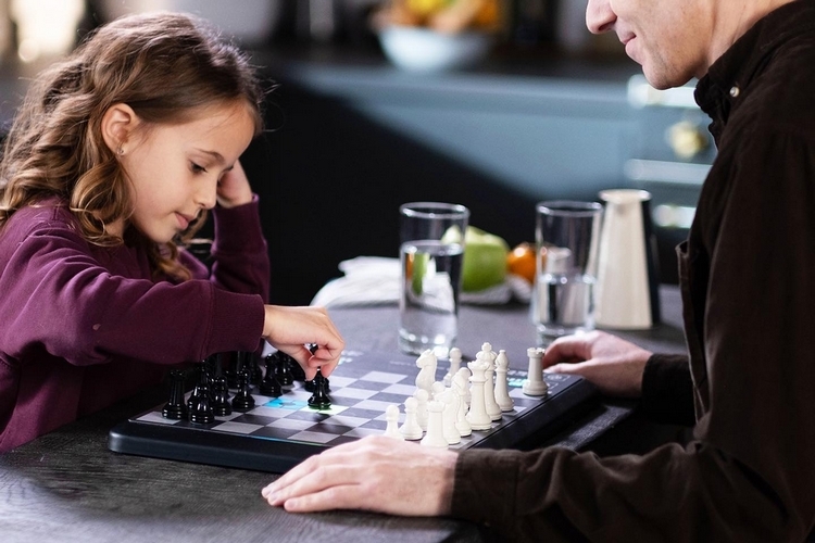  Bryght Labs - ChessUp - Electronic Chess Board - Built-in Chess  Engine and Instructor - Includes Chess Set TouchSense Pieces - Light Up  Chess Board - Features Wireless Play and Companion