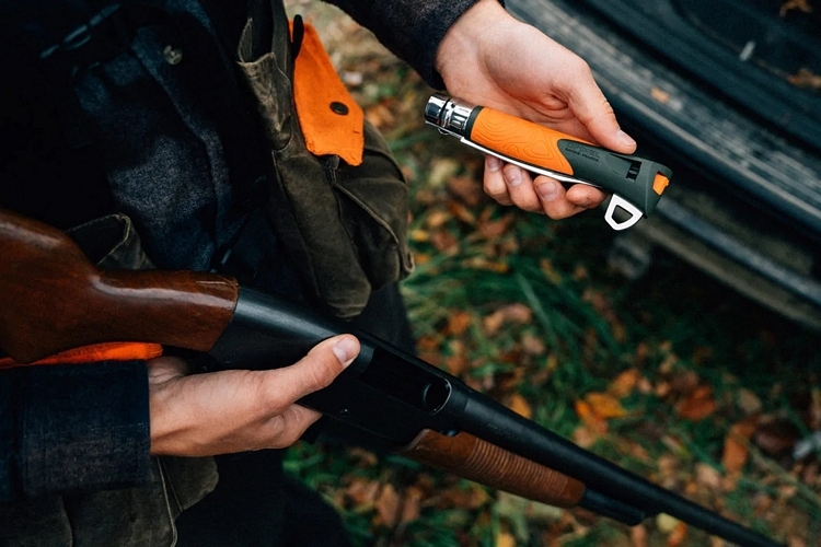 No.12 Outdoor Explore Folding Knife With Tick Remover - OPINEL USA