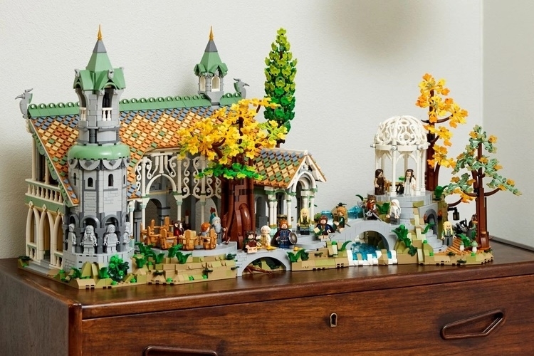 The Lord of the Rings - Welcome to Rivendell (ft. LEGO) 