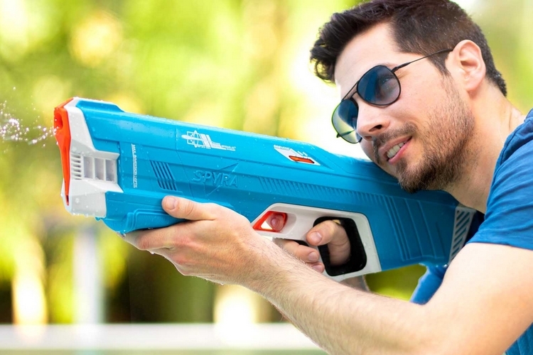 SPYRA TWO Water Gun Review. Probably The Best Water Gun in the World! 