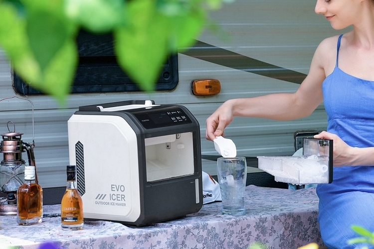 Flextail Evo Icer: La máquina de hielo portátil que te permite hacer cubitos en cualquier lugar