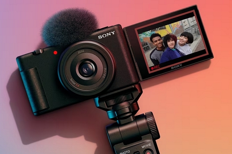 The Best Vlogging Cameras For Capturing Standout Content