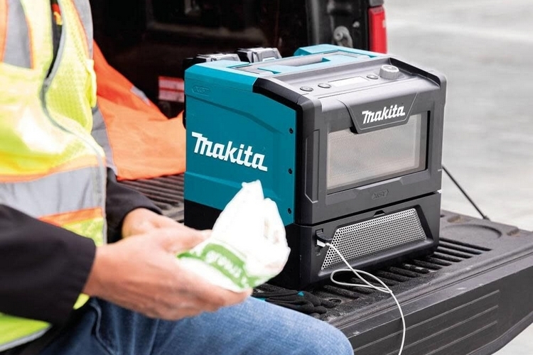 Makita 40V Max XGT Microwave