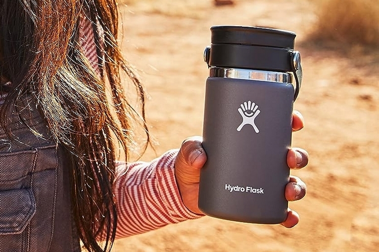 https://netdna.coolthings.com/wp-content/uploads/2023/09/the-best-travel-mugs-02-hydro-flask-wide-mouth-bottle.jpg